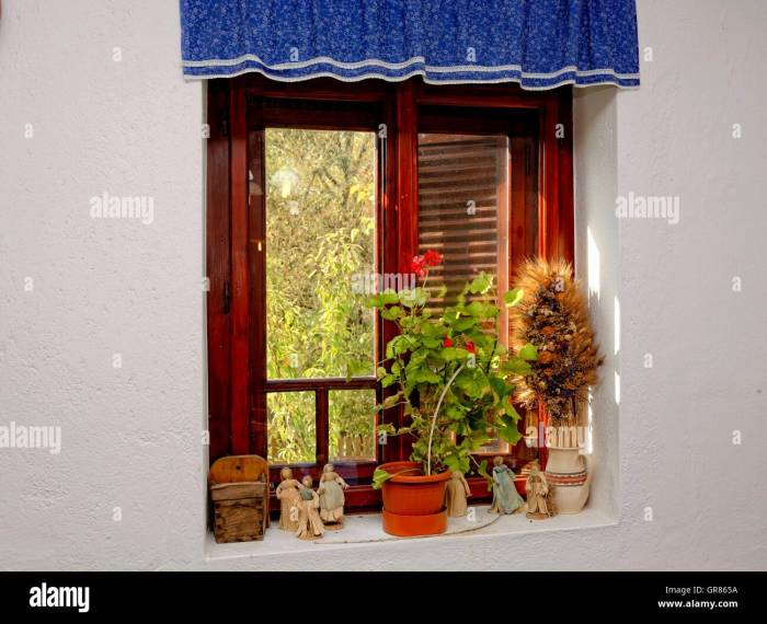 Trellis window hi-res stock photography and images - Alamy Trellis window hi-res stock photography and images - Alamy